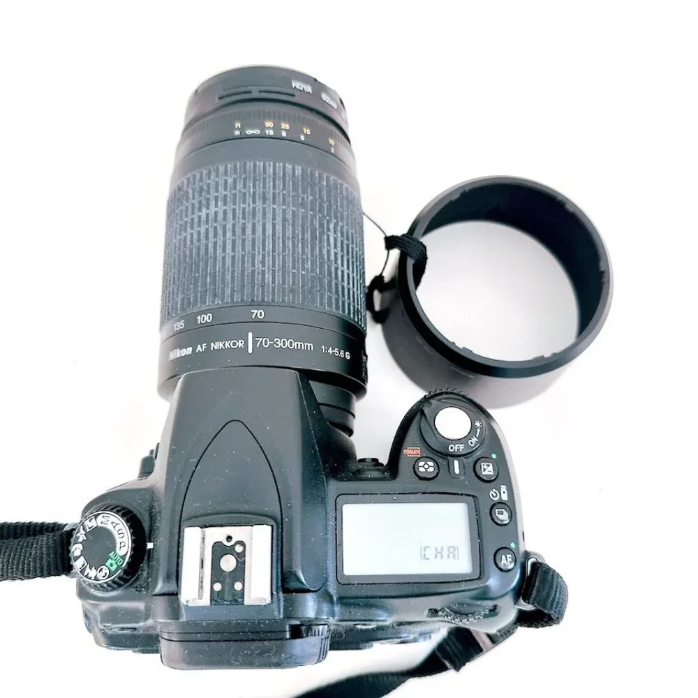 NIKON D90 DIGITAL CAMERA NIKKOR 70-300mm LENSDX SWM VR ED LENS BAG CHARGER
